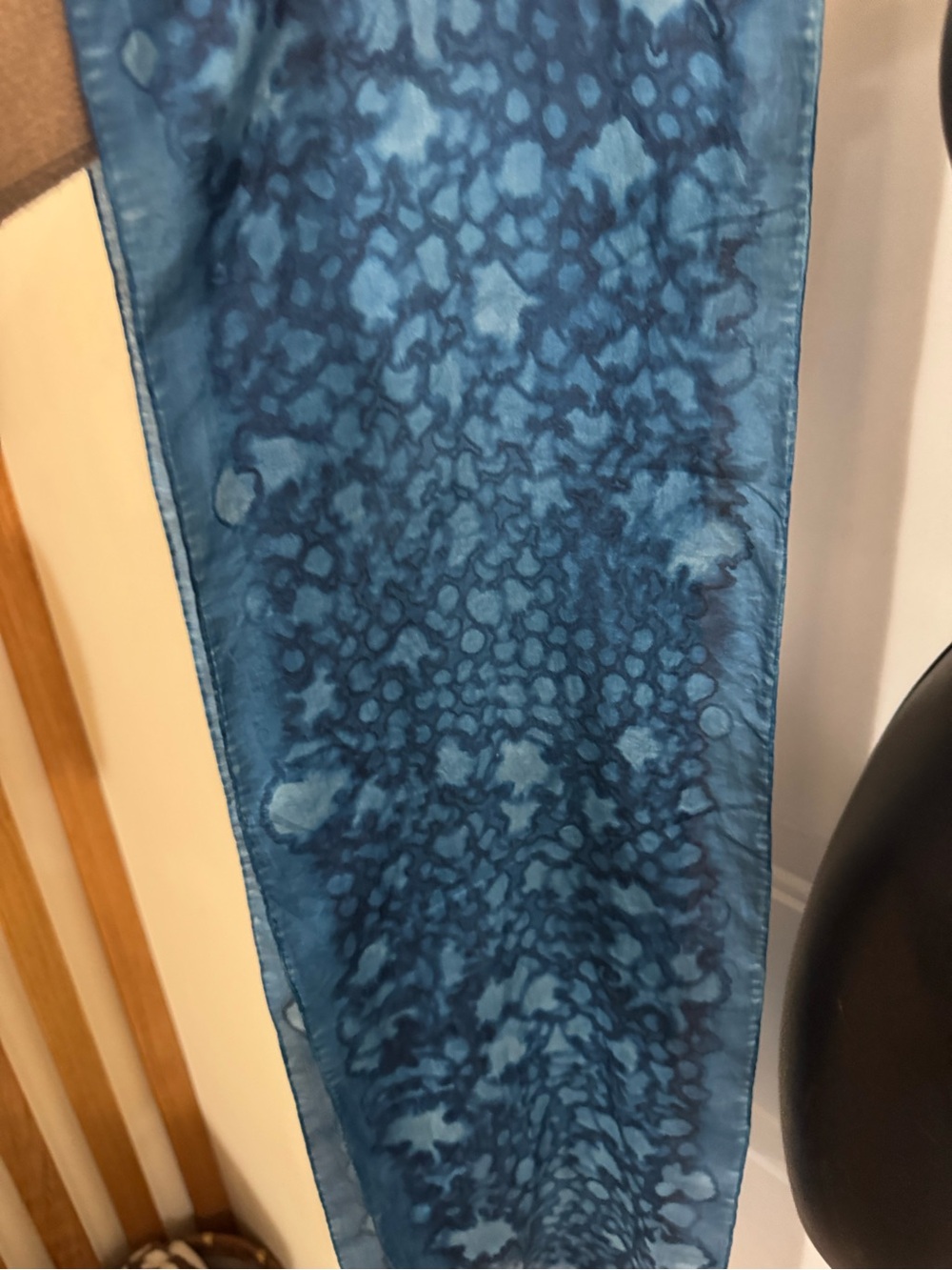 Hand died indigo silk scarf - Picture 3 of 8